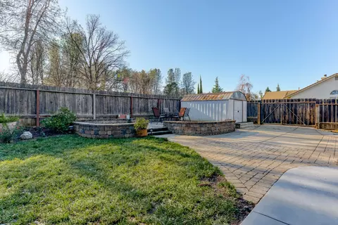 2205 Candlewood Dr, Redding, CA 96003 photo 7