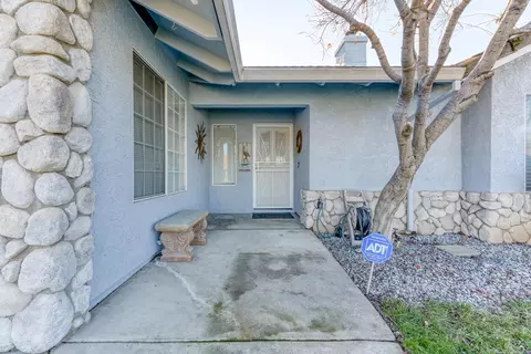2205 Candlewood Dr, Redding, CA 96003 photo 3