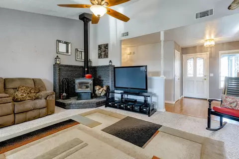 2205 Candlewood Dr, Redding, CA 96003 photo 15
