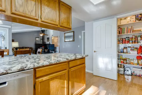 2205 Candlewood Dr, Redding, CA 96003 photo 9
