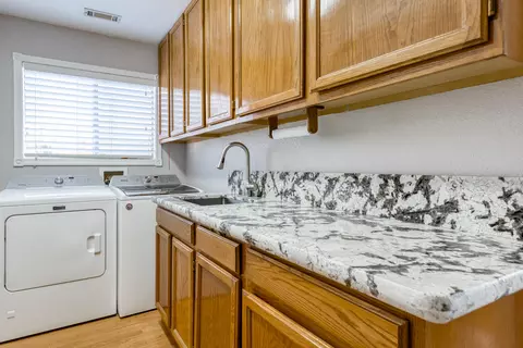 2205 Candlewood Dr, Redding, CA 96003 photo 17