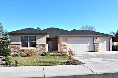 6335 Oxbow St, Redding, CA 96001 photo 1