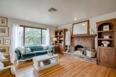 2222 Canal Dr, Redding, CA 96001 photo 3