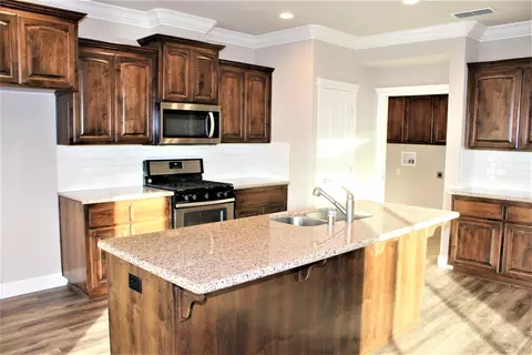 945 Rollingview Dr, Redding, CA 96003 photo 5
