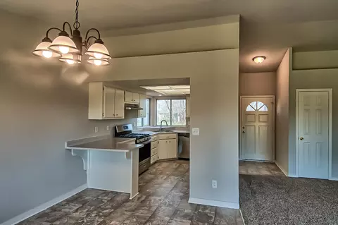 150 Danbury Dr, Redding, CA 96003 photo 8