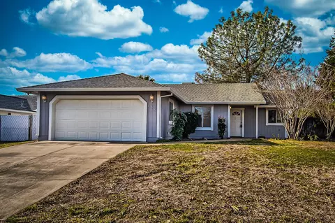 150 Danbury Dr, Redding, CA 96003 photo 1