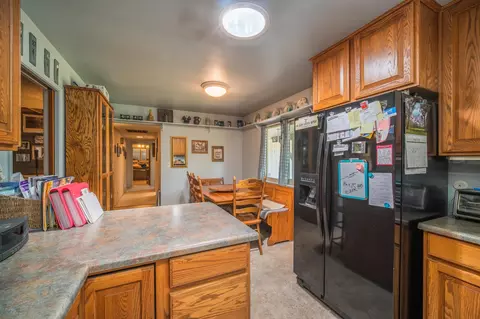 6796 Riata Dr, Redding, CA 96002 photo 8