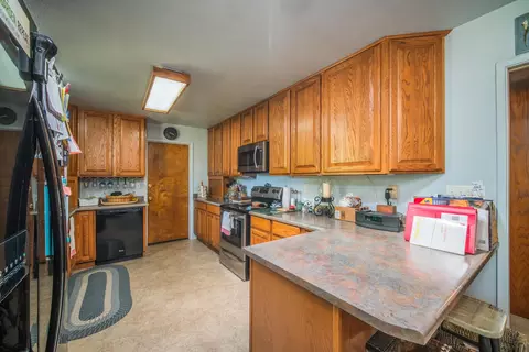 6796 Riata Dr, Redding, CA 96002 photo 10