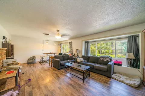 1401 Dusty Ln, Redding, CA 96002 photo 9