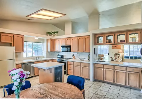 11540 Vista Del Rio, Redding, CA 96003 photo 11
