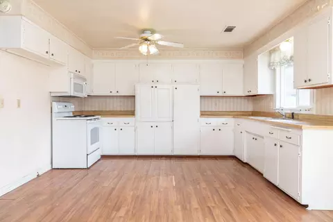 23379 Patrick Ln, Millville, CA 96062 photo 4