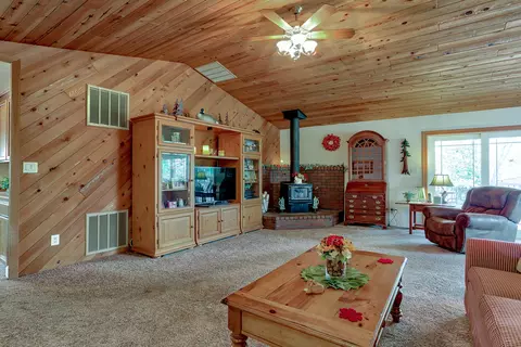 19695 Paso Robles Ave, Redding, CA 96003 photo 4