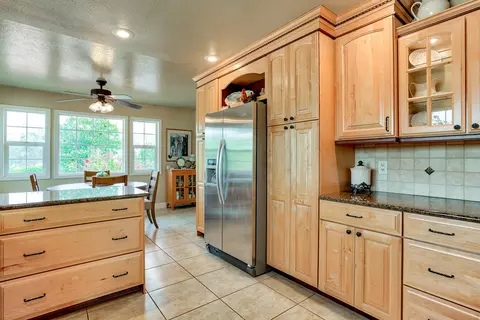 19695 Paso Robles Ave, Redding, CA 96003 photo 3