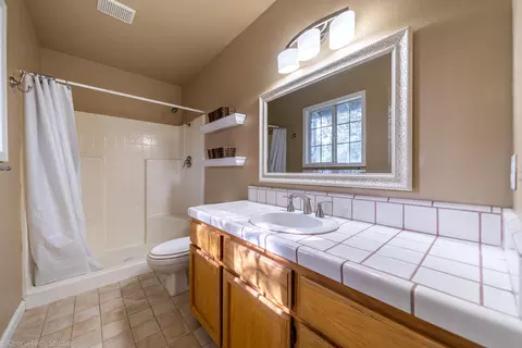 4425 Tralee Ln, Redding, CA 96001 photo 18