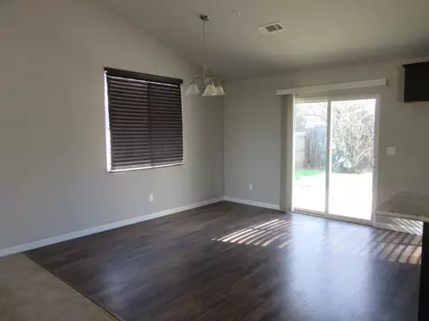 3884 Mercury Dr, Redding, CA 96002 photo 6