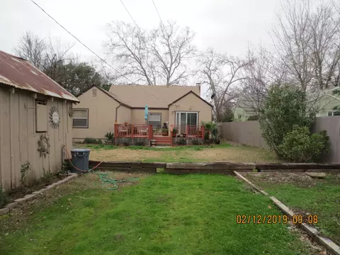 1424 Johnson St, Red Bluff, CA 96080 photo 2