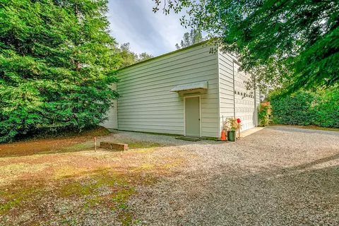 13213 Spring Lake St, Redding, CA 96003 photo 46
