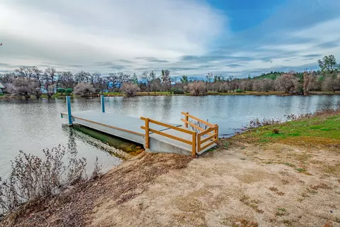13213 Spring Lake St, Redding, CA 96003 photo 4