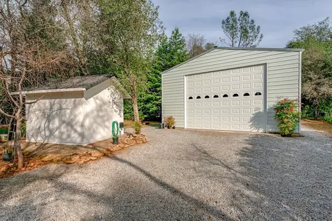 13213 Spring Lake St, Redding, CA 96003 photo 44