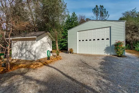 13213 Spring Lake St, Redding, CA 96003 photo 3