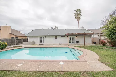 647 Chancellor Blvd, Redding, CA 96003 photo 18