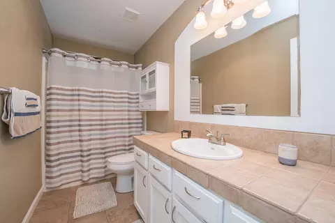 647 Chancellor Blvd, Redding, CA 96003 photo 12