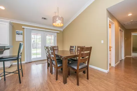 647 Chancellor Blvd, Redding, CA 96003 photo 8
