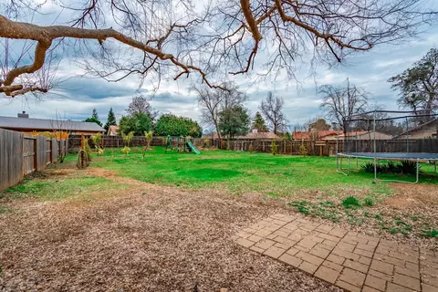 1450 Atajo Ct, Redding, CA 96003 photo 18