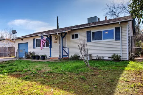 2109 Deimos Ct, Redding, CA 96002 photo 1