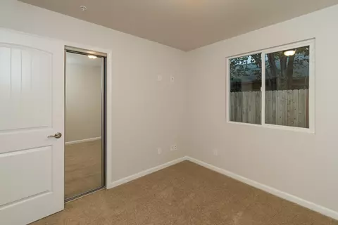 2623 Russell St, Redding, CA 96001 photo 20