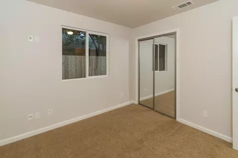 2623 Russell St, Redding, CA 96001 photo 21