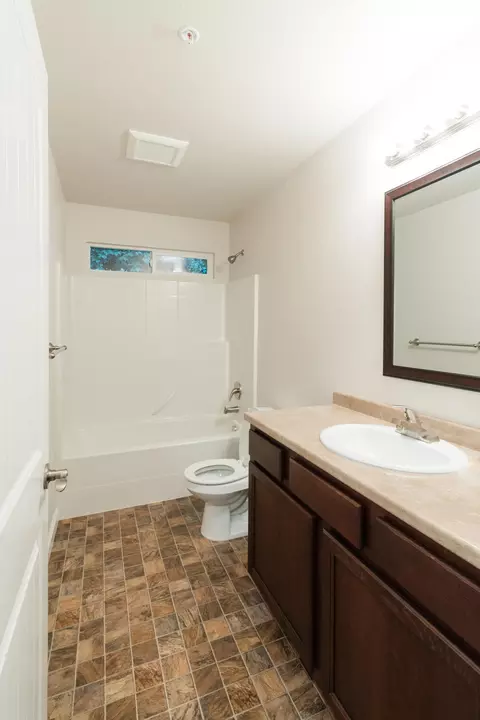 2623 Russell St, Redding, CA 96001 photo 15