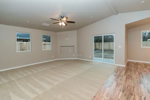 2625 Russell St, Redding, CA 96001 photo 11
