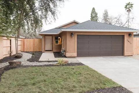 2625 Russell St, Redding, CA 96001 photo 2
