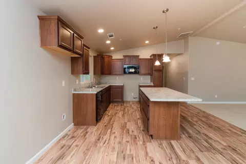 2625 Russell St, Redding, CA 96001 photo 9