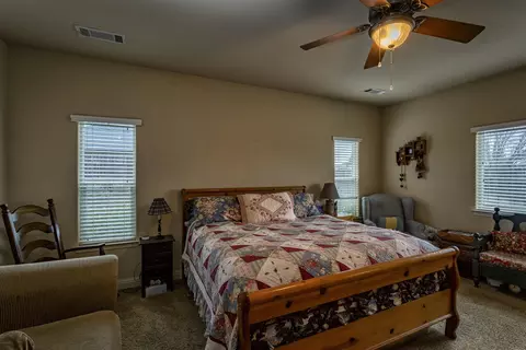 990 Domain Way, Redding, CA 96003 photo 15