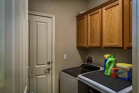 990 Domain Way, Redding, CA 96003 photo 12