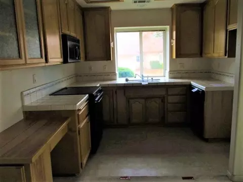 1797 Capistrano Walk, Redding, CA 96003 photo 8