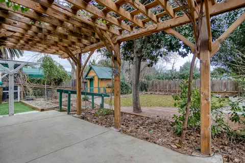 4141 Cheryl Dr, Redding, CA 96002 photo 8