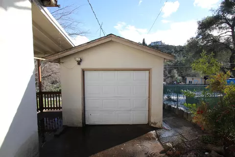 3235 Sunset Dr, Redding, CA 96001 photo 10