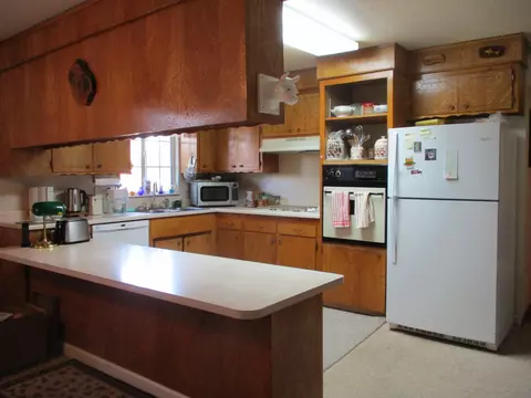 1148 Lorraine Dr, Redding, CA 96002 photo 5