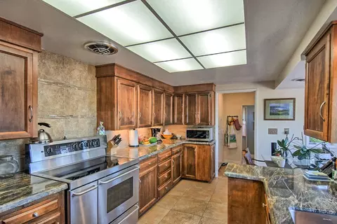 3274 Wilshire Dr, Redding, CA 96002 photo 2
