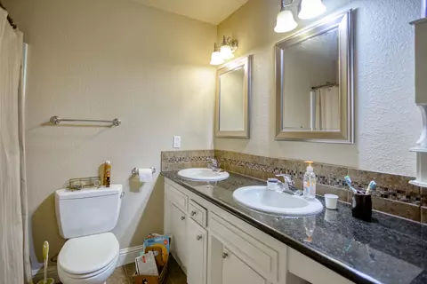 8606 Patricia Dr, Redding, CA 96002 photo 17