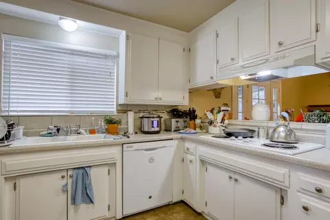 8606 Patricia Dr, Redding, CA 96002 photo 8