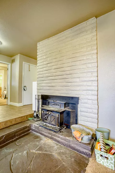 8606 Patricia Dr, Redding, CA 96002 photo 5