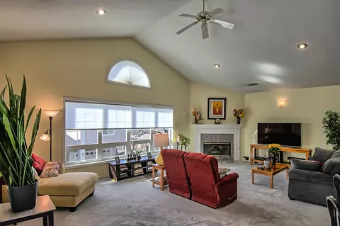 779 Oakhurst Trl, Redding, CA 96003 photo 5