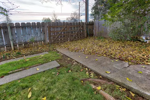 4245 Oro, Redding, CA 96001 photo 16