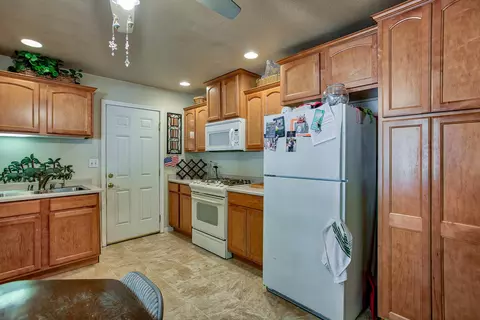 2054 Jupiter Ter, Redding, CA 96002 photo 8