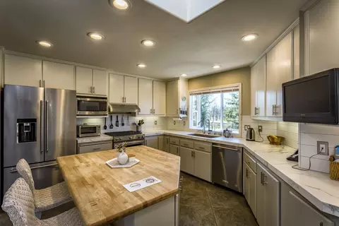 21287 Boyle Rd, Redding, CA 96003 photo 3