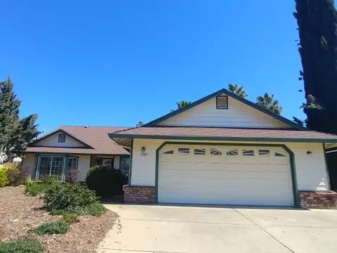 1987 Charade Way, Redding, CA 96003 photo 4